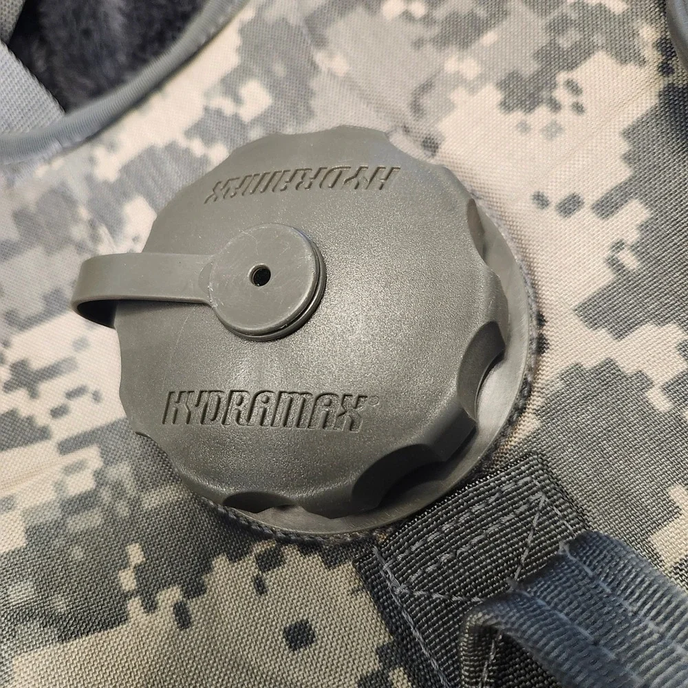 MOLLE II Hydration System Carrier ACU Digital Camo Lions‎ Serv. 8465-01-525-5531